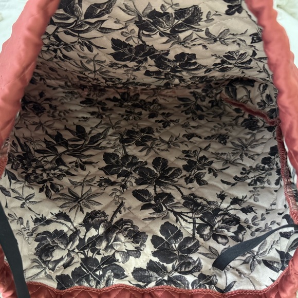 Ultra-rare limited-edition Gucci Ostrich Skin Bamboo Tote - Picture 14 of 17